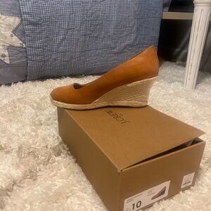 New with tags, J crew espadrilles/butterscotch color